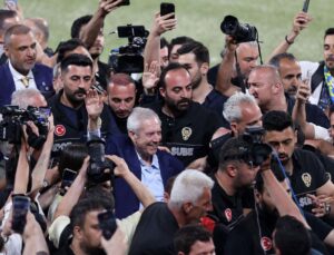Seçimi kazanan Aziz Yıldırım’dan ilk sözler: Yine aynı çağrıyı yaptı