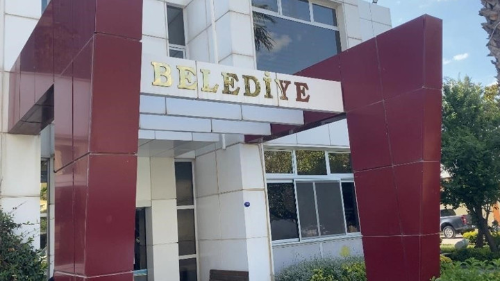 Seferihisar Belediyesi’ne 3. dalga operasyon! Seferihisar ve Balçova Belediye başkanları gözaltına alındı