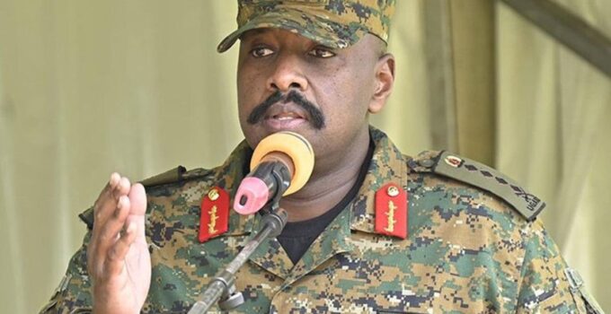 Ugandalı general “Özgür basına inanmıyorum” deyip, ülkenin en büyük iki medya kuruluşunu kapattı