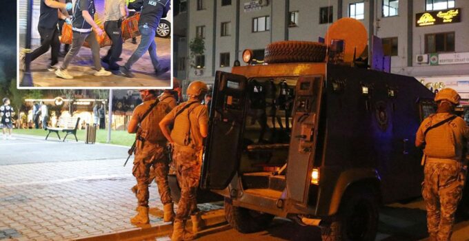 Uzman çavuş, KADES ihbarına gelen polisi şehit edip eşini yaraladıktan sonra intihar girişiminde bulundu