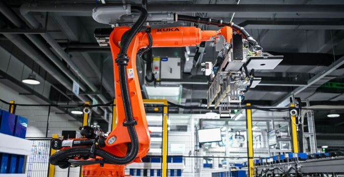 Albüm: Çinli Sigenergy şirketi, yapay zeka destekli akıllı fabrika modelini hayata geçirdi