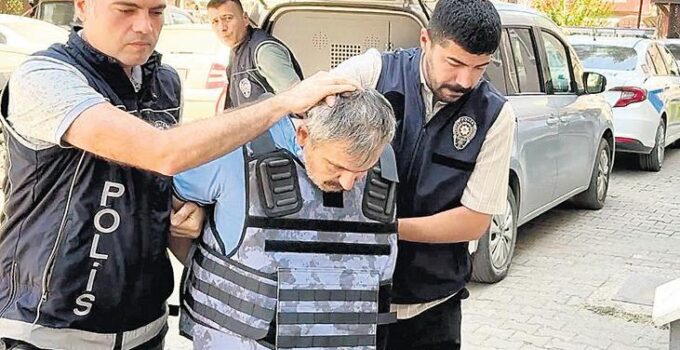Birlikte yaşadığı kadını öldürdü