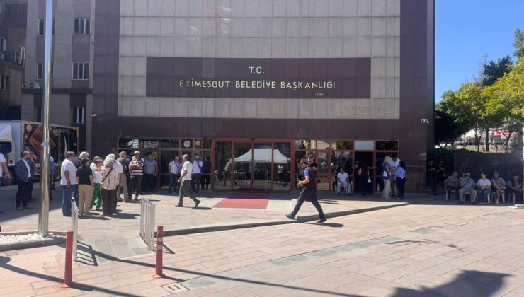 Etimesgut Belediyesi’ne operasyon: Başkan Beşikçioğlu dahil 55 şüpheli gözaltında