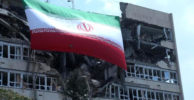 İran: ABD’nin Son Saldırılarında 35 Kişi Hayatını Kaybetti, 300’den Fazla Kişi Yaralandı