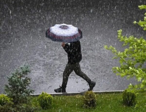 Kuvvetli yağış ve fırtınaya dikkat! Meteoroloji’den 4 il için sarı kodlu uyarı