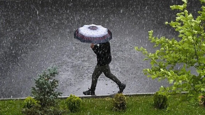 Kuvvetli yağış ve fırtınaya dikkat! Meteoroloji’den 4 il için sarı kodlu uyarı