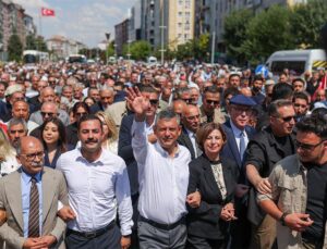 Özgür Özel’den yeni parti açıklaması: Sabrın taştığı yerde yeni partiyi kurarız