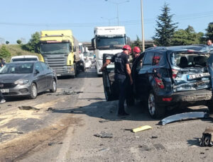 Samsun’da 8 aracın karıştığı zincirleme kaza: 2 yaralı