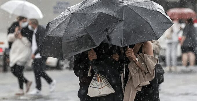 Son dakika hava durumu raporları: Kuvvetli yağışa dikkat! Meteoroloji’den sel, su baskını, dolu yağışı ve fırtına uyarısı…