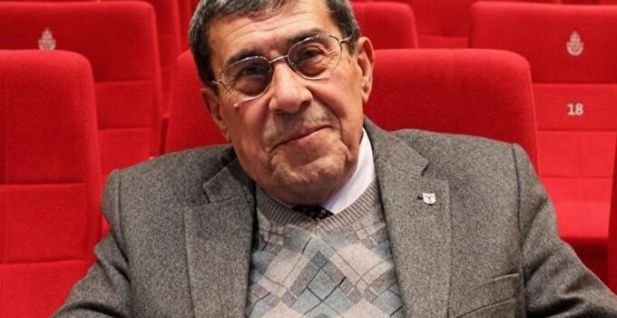 Türk tiyatrosunun usta ismi Zihni Göktay hayatını kaybetti