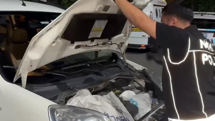 Uyuşturucuyu aracının motor kısmına gizlemiş! Tekirdağ’da piyasaya sürmek isterken yakalandı