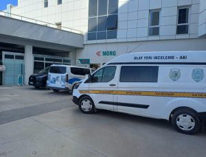 Aksaray’da iki otomobil çarpıştı; anne öldü, baba ile kızı yaralı